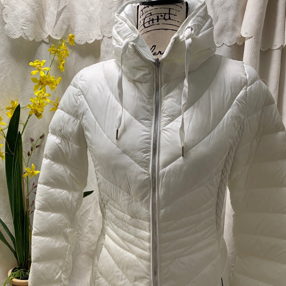 Bernardo EcoPlume Packable Chevron Puffer Jacket